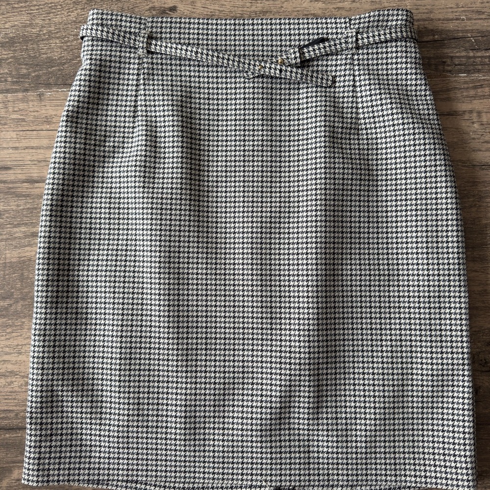 Classic Black and White Pencil Skirt